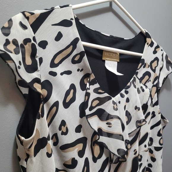 Victoria Collection Leopard Print Short Sleeve Ruffled Top S - Picture 4 of 6